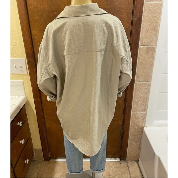 H&M Sage Green Oversized Shirt. NWT size small. - Picture 11 of 16
